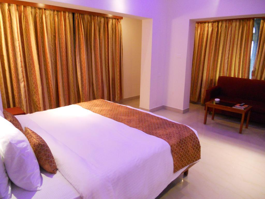 Prayag Aristro Club Kolkata Ruang foto