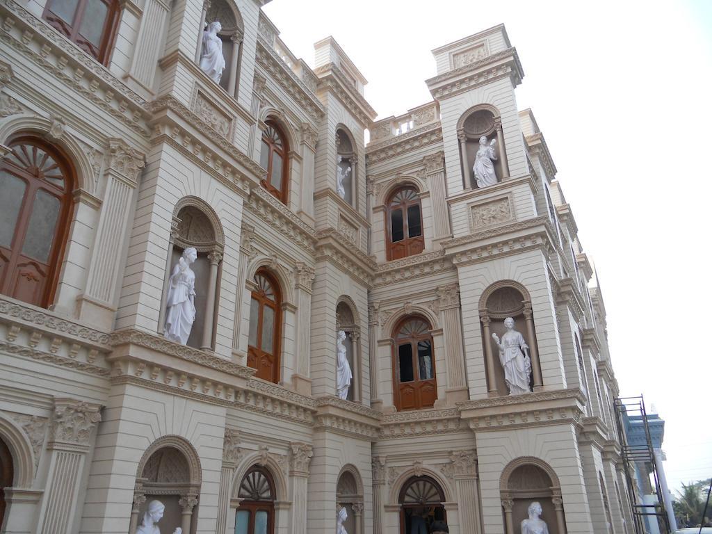 Prayag Aristro Club Kolkata Bagian luar foto