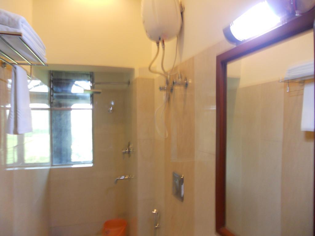 Prayag Aristro Club Kolkata Ruang foto